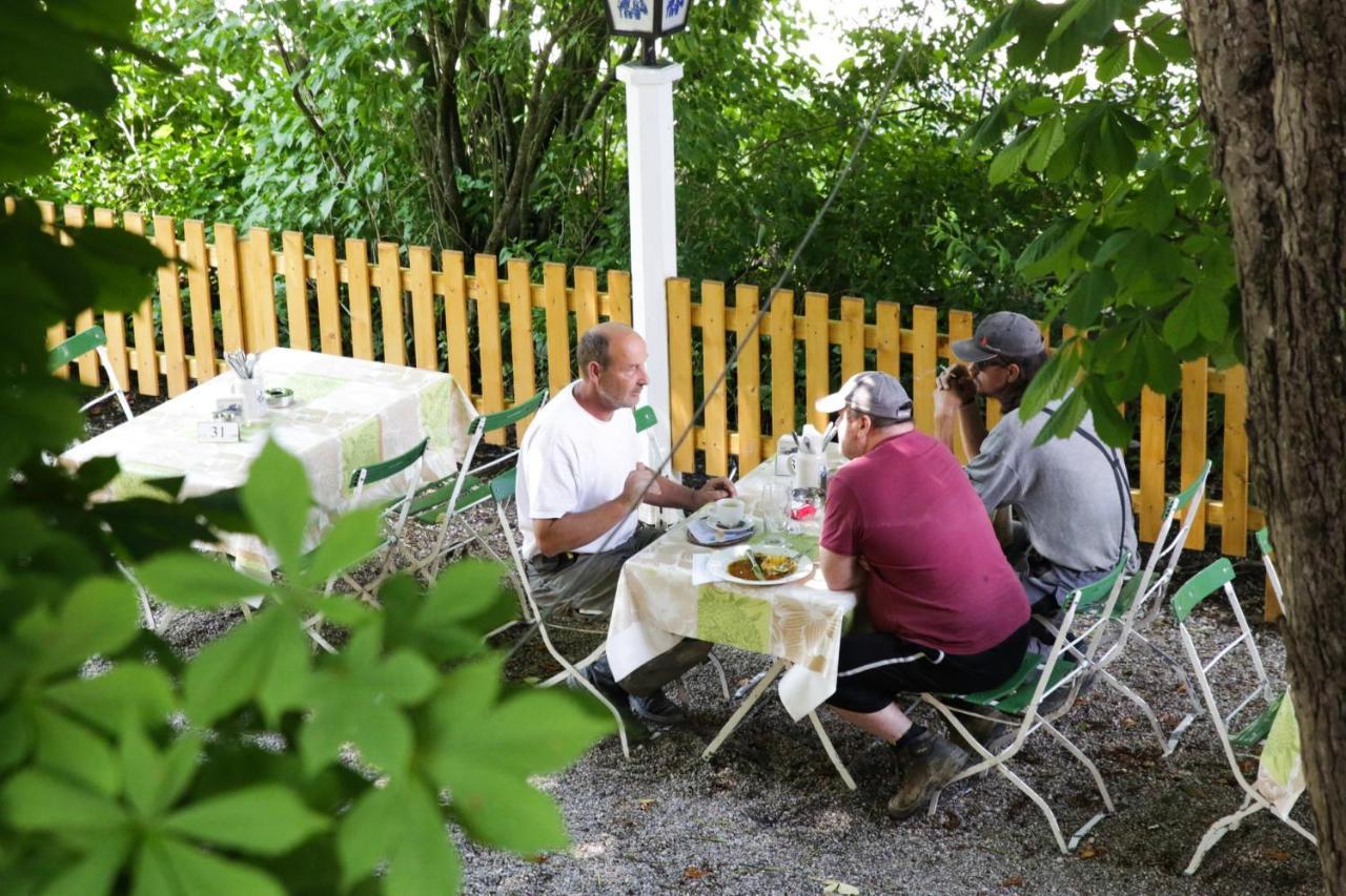 Landgasthof Pauliwirt Erharting Exterior photo